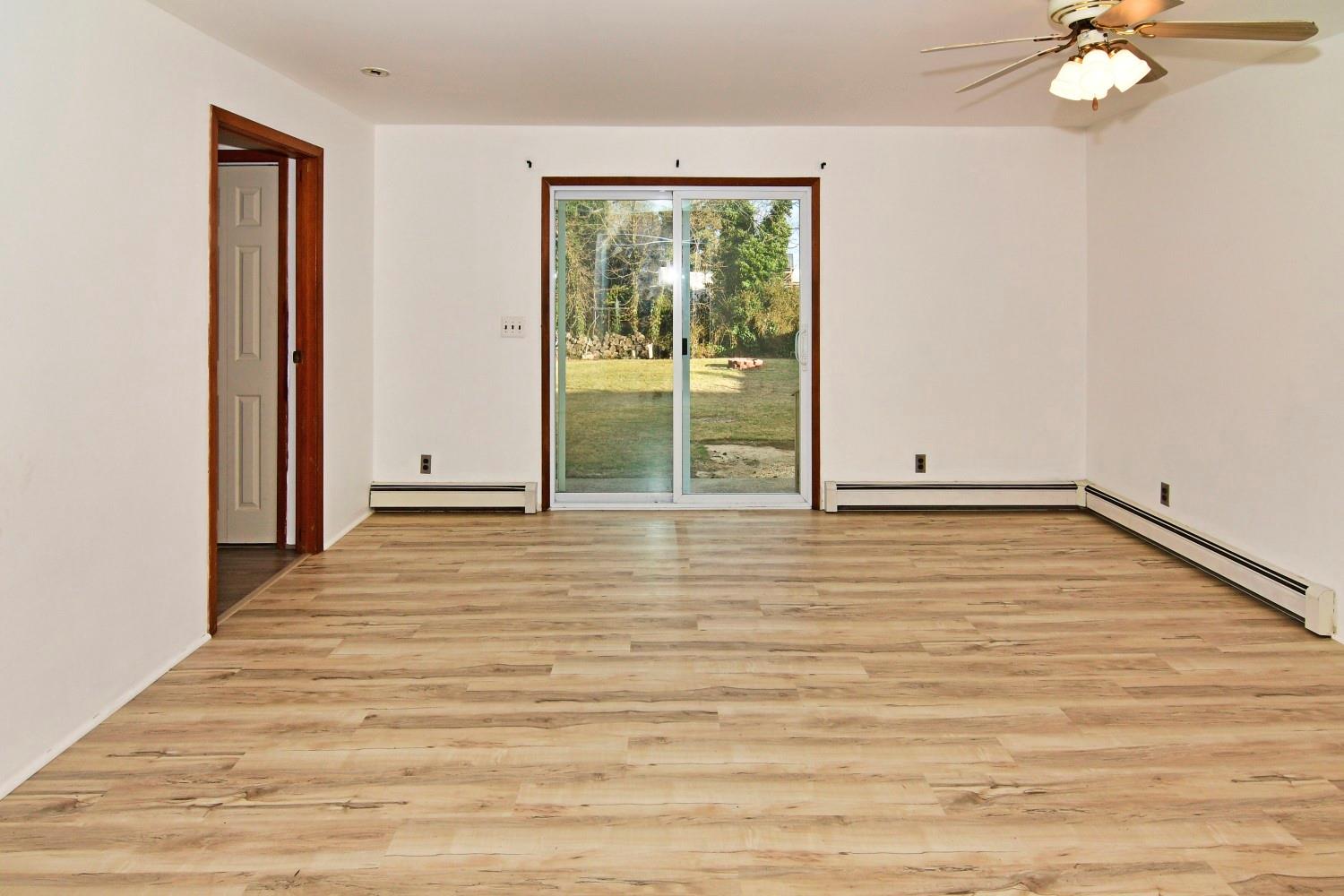 467 Carlls Path, Deer Park, New York image 14