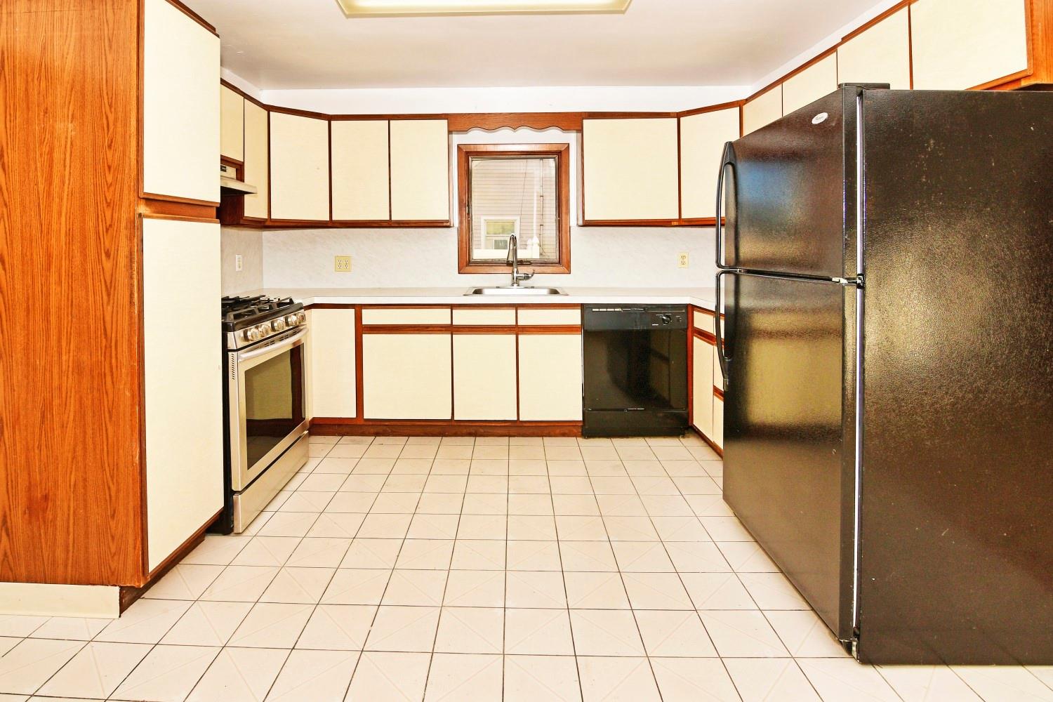 467 Carlls Path, Deer Park, New York image 11