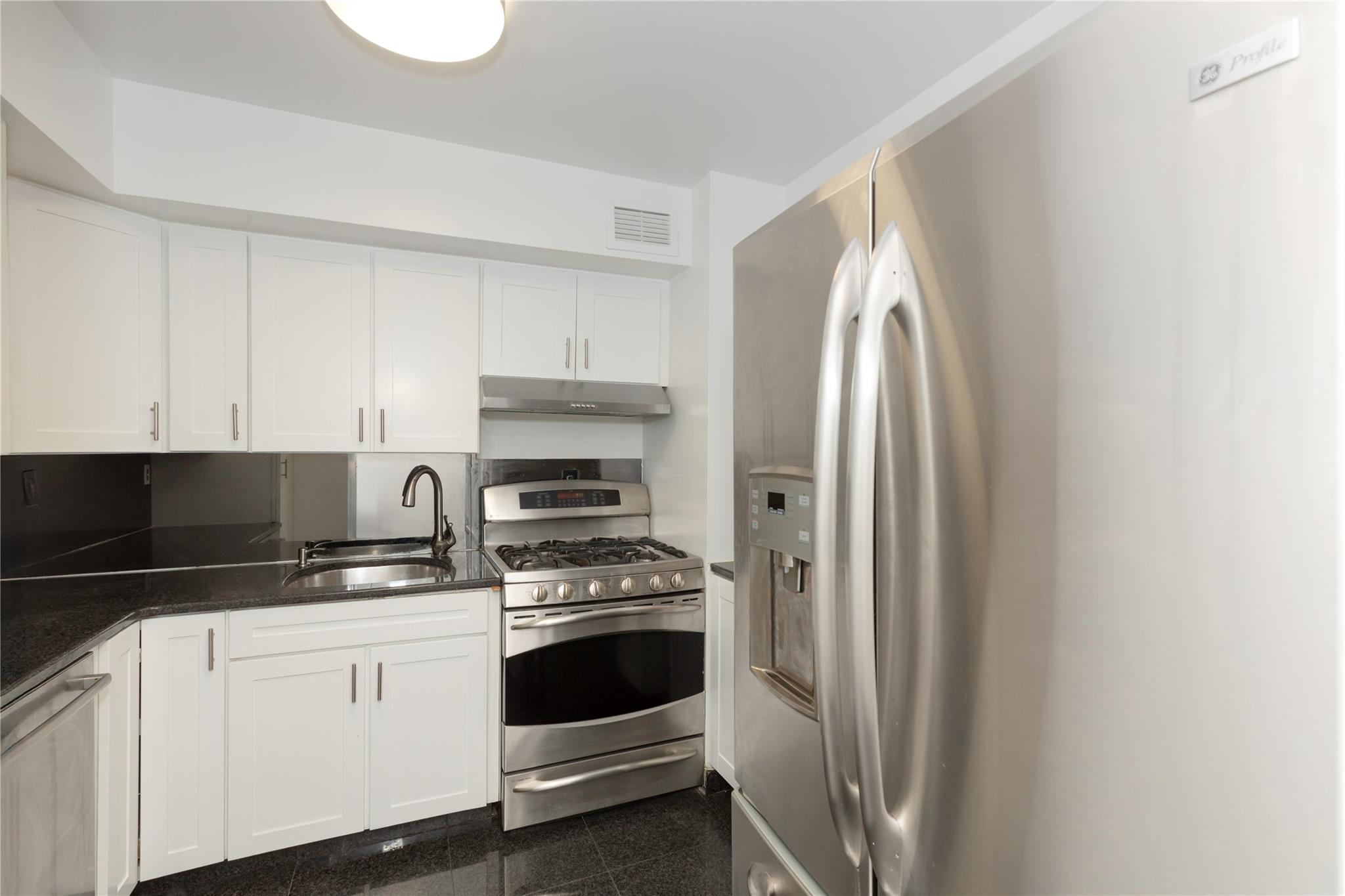 1374 Midland Avenue #607, Bronxville, New York image 12
