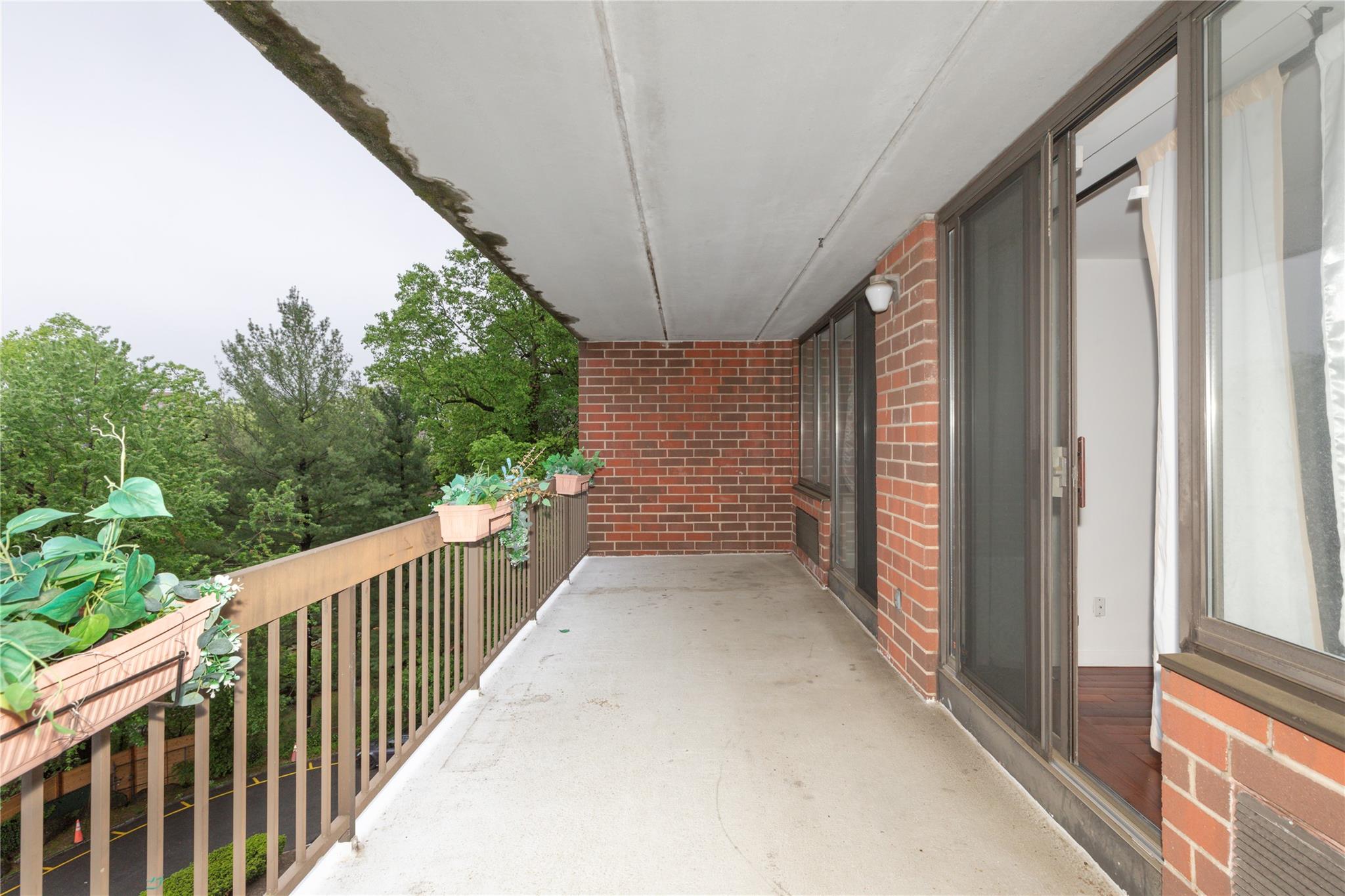 1374 Midland Avenue #607, Bronxville, New York image 9