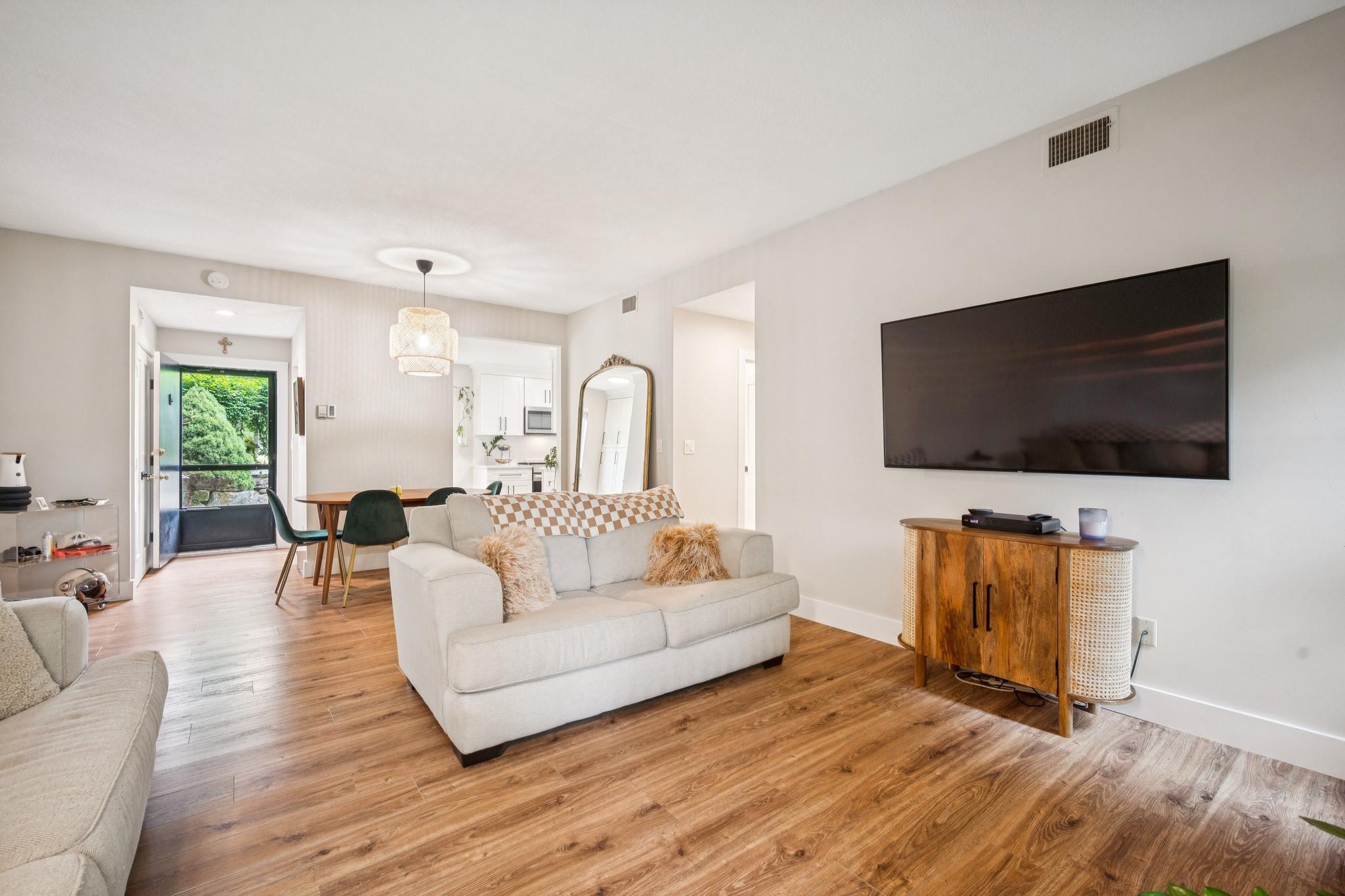 2 Heritage Hills A