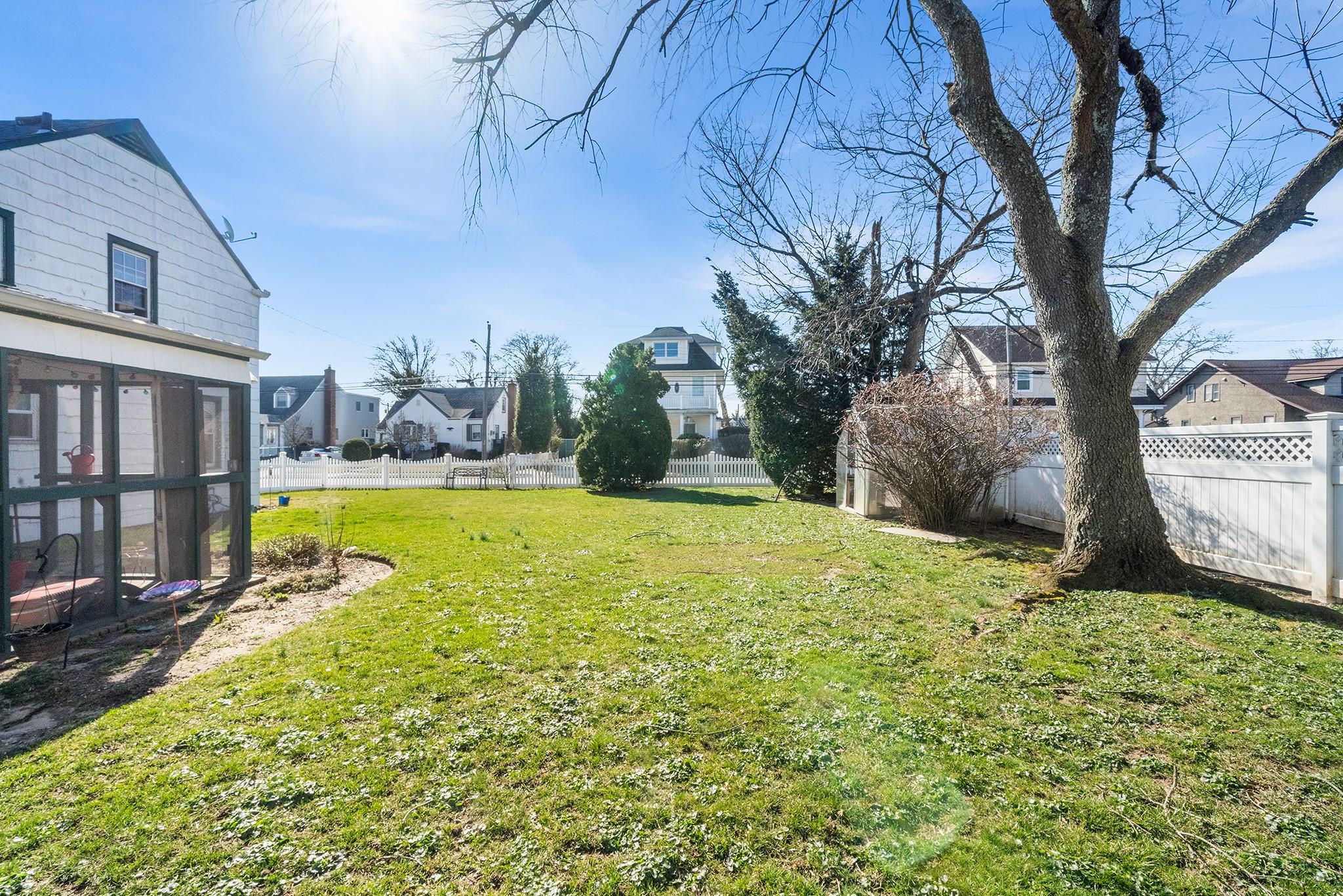 2944 Tulip Avenue, Baldwin, New York image 25