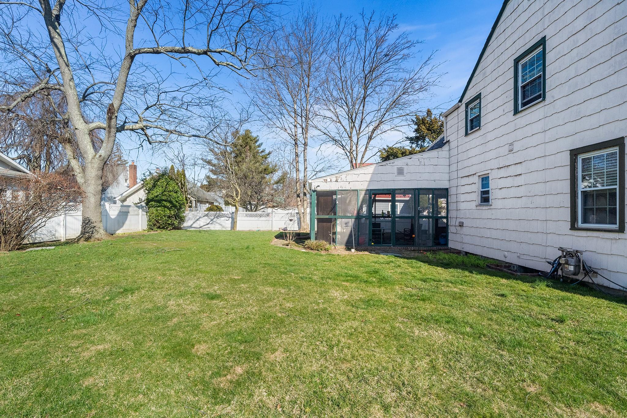 2944 Tulip Avenue, Baldwin, New York image 26