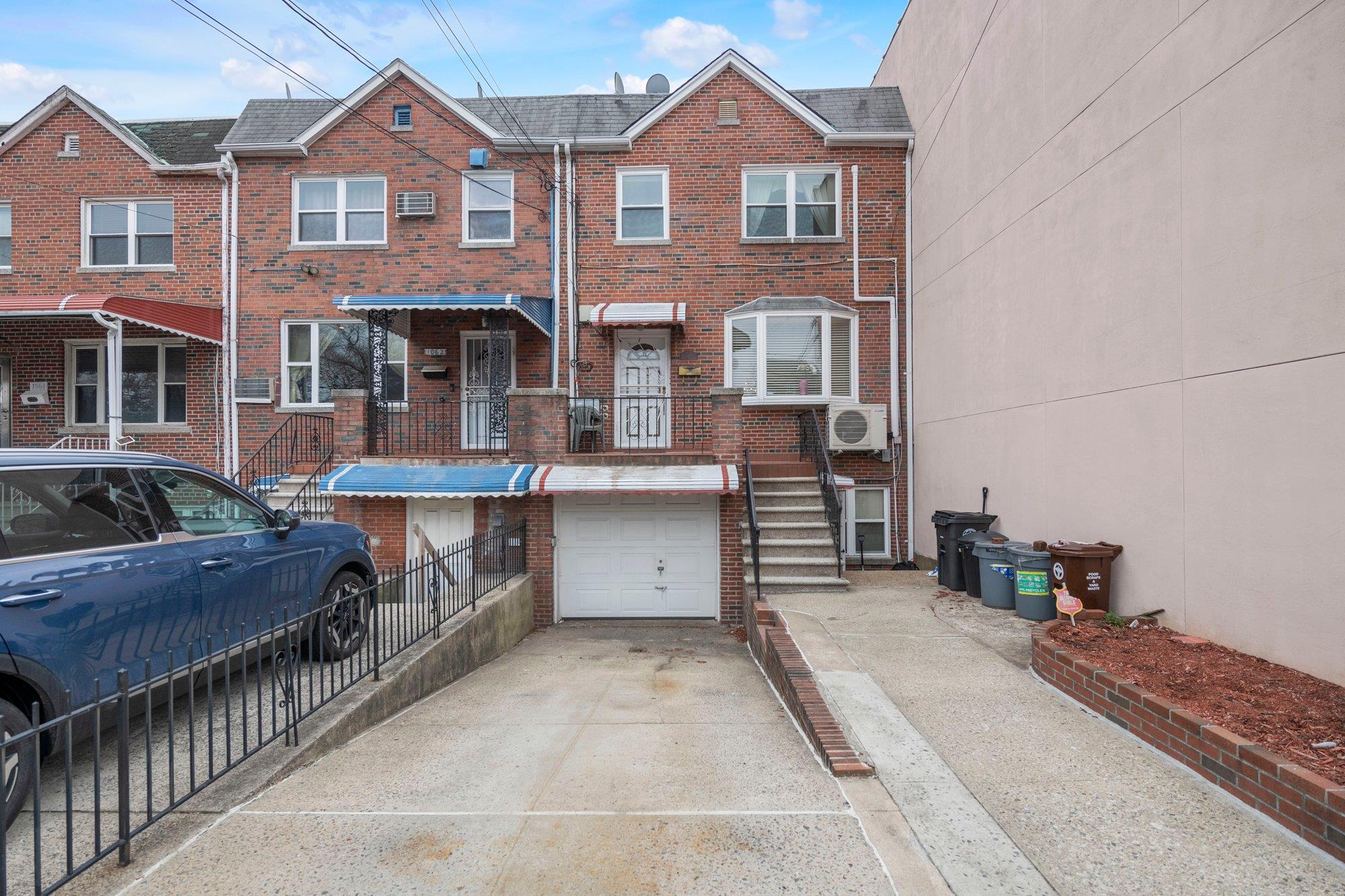 Property for Sale at Neill Avenue, Bronx, New York - Bedrooms: 4 
Bathrooms: 3  - $948,000