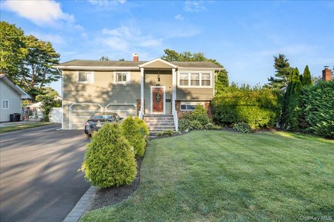 211 Washington Avenue, Brentwood, NY 11717 - MLS#: 910355
