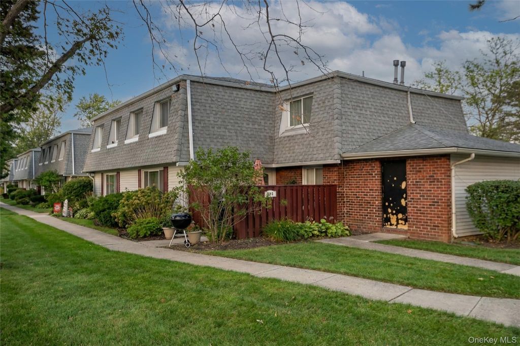 Photo of 288 Feller Drive, Central Islip, NY 11722 (MLS # 944826)