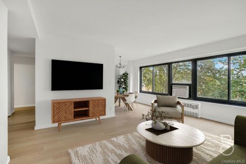Photo of 33-43 14th Street #4B, Astoria, NY 11106 (MLS # 899141)