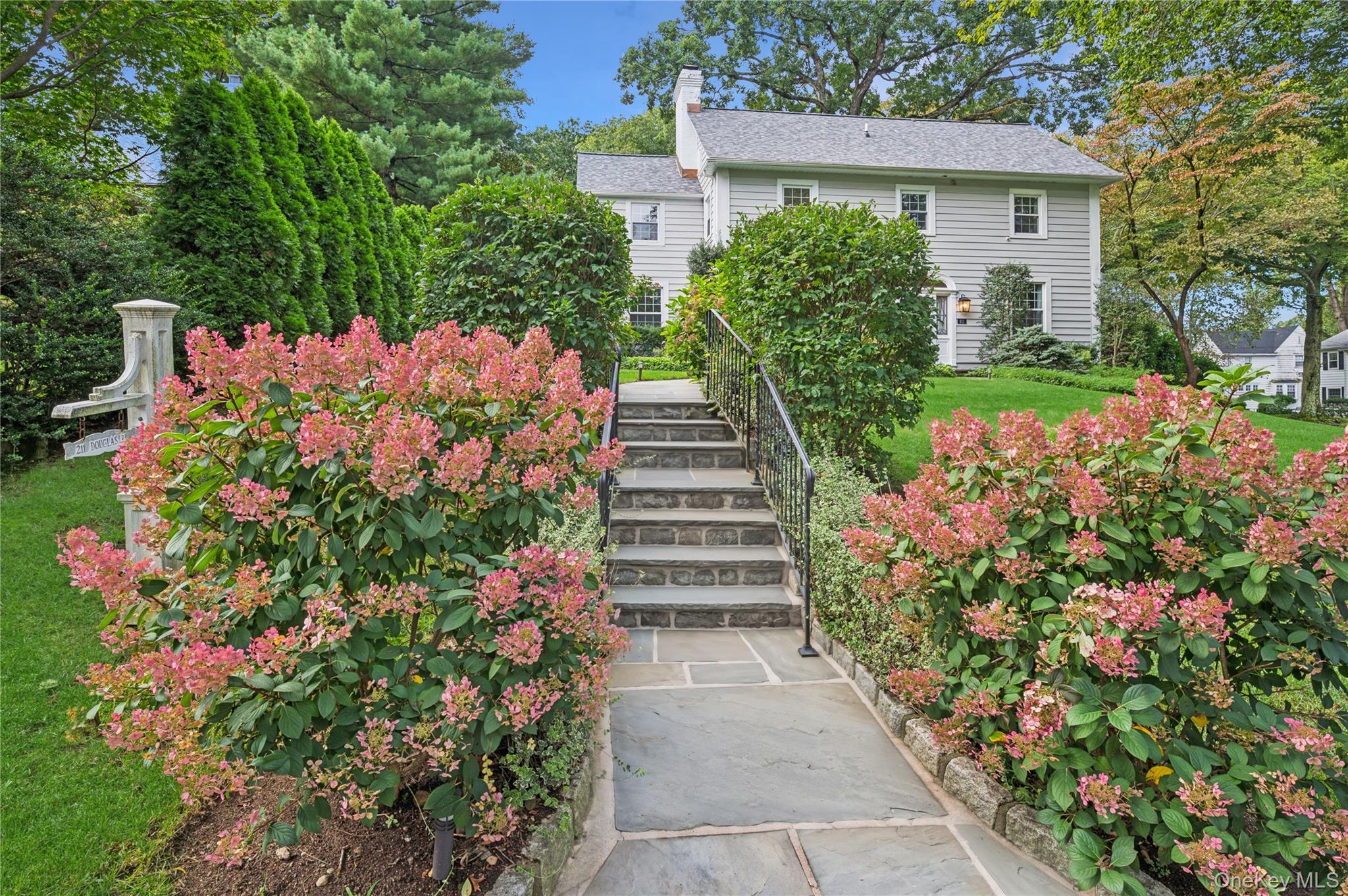 211 Douglas Place