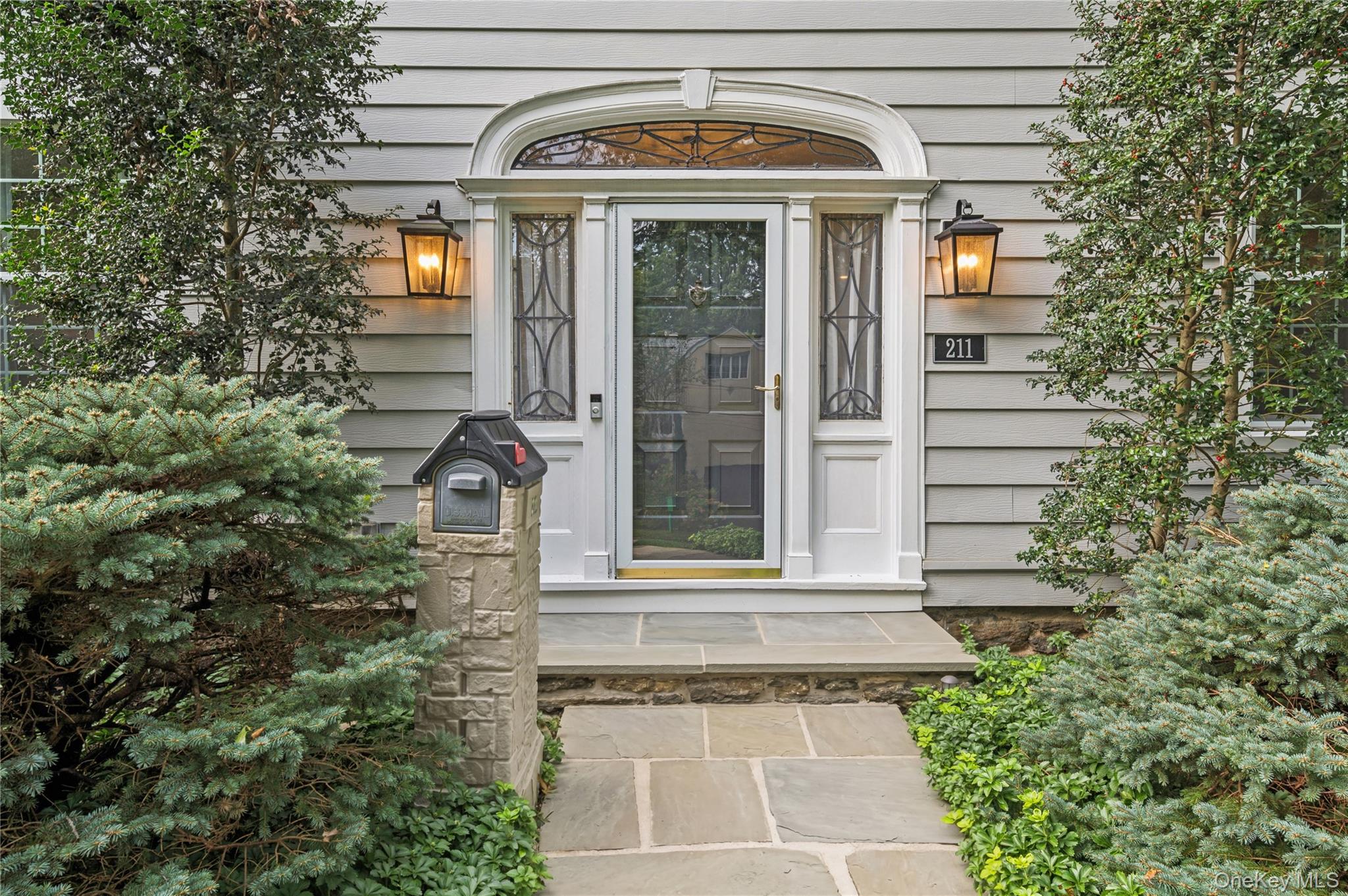 211 Douglas Place