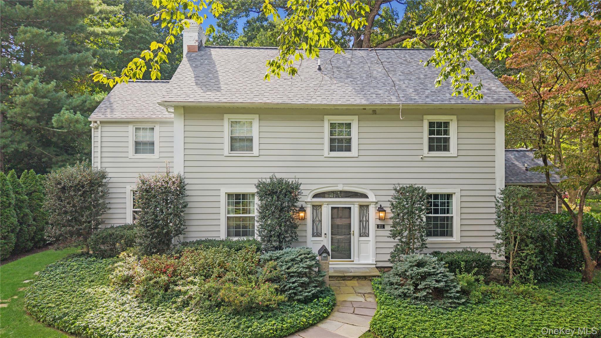 211 Douglas Place