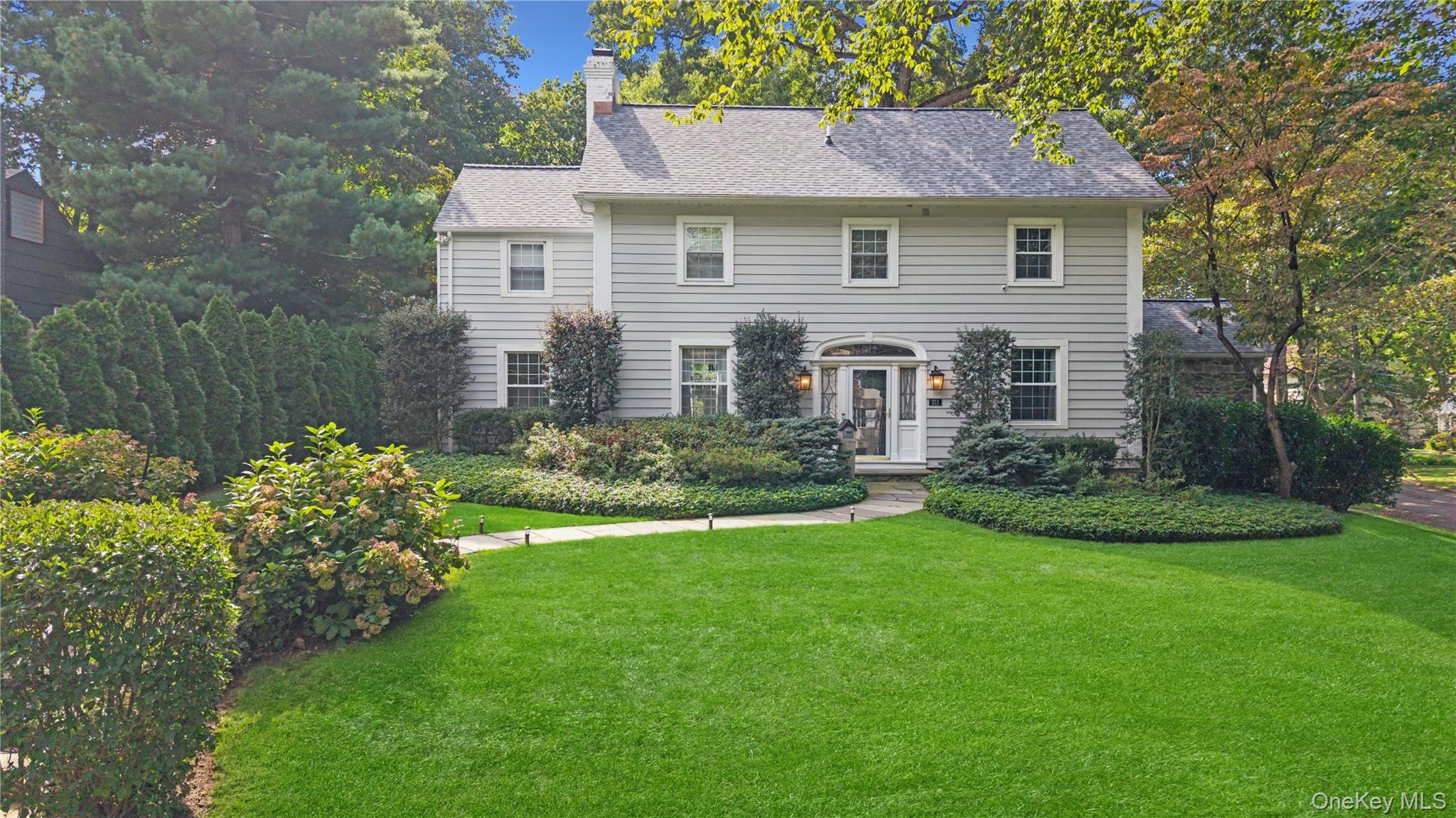 211 Douglas Place