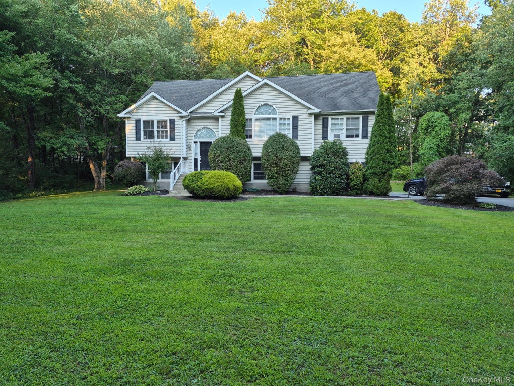 Photo of 49 Hamilton Road, Hopewell Junction, NY 12533 (MLS # 1066006)