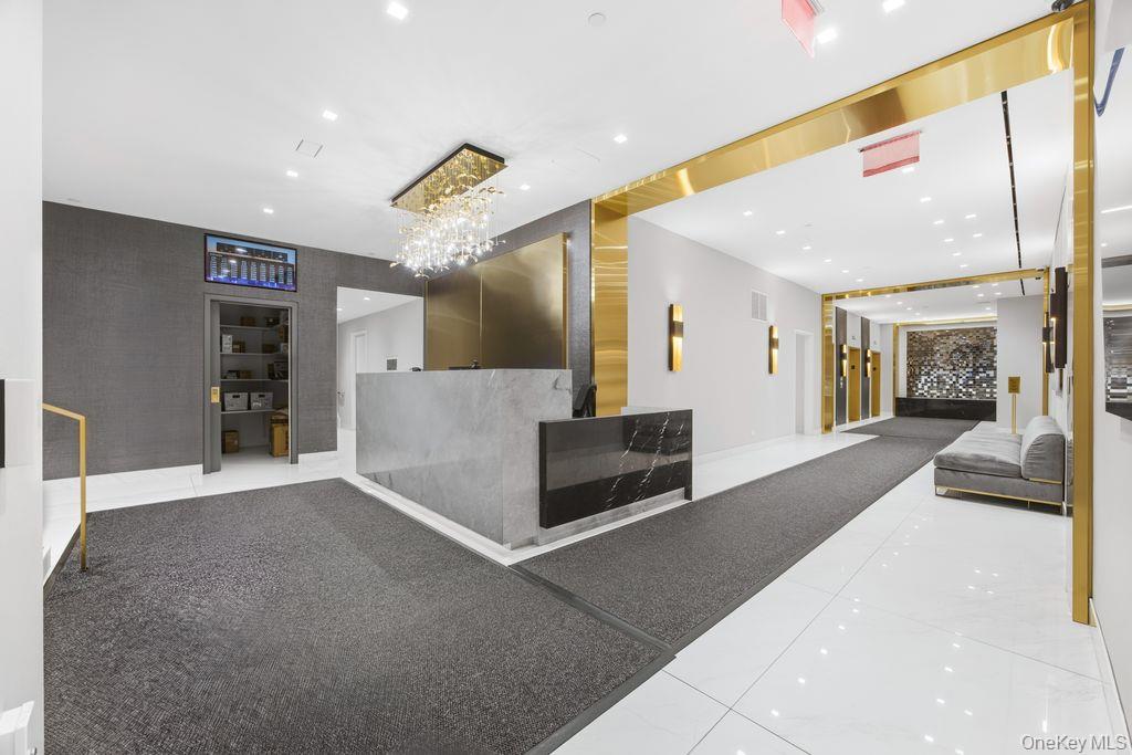 150 W 51st Street 21-21