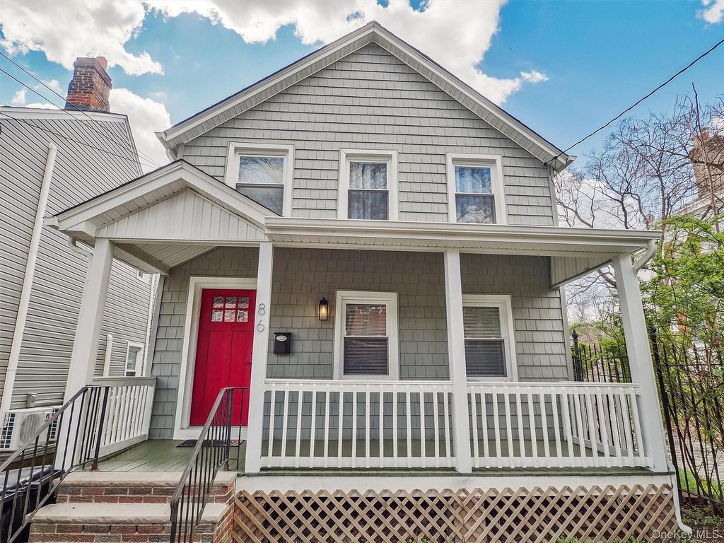 Photo of 86 Harrison Street, Staten Island, NY 10304 (MLS # 986022)