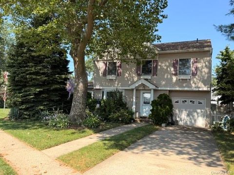 Photo of 2785 Harvey Avenue, Oceanside, NY 11572 (MLS # 1024857)