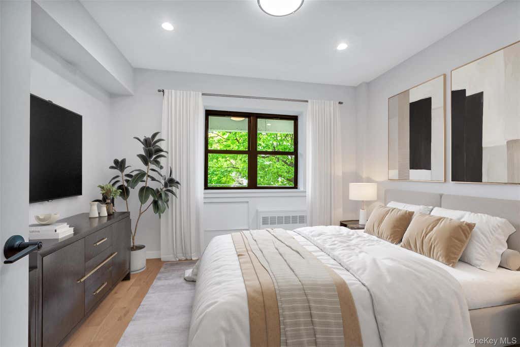 Photo of 671 Bronx River Road #4P, Yonkers, NY 10704 (MLS # 1039047)
