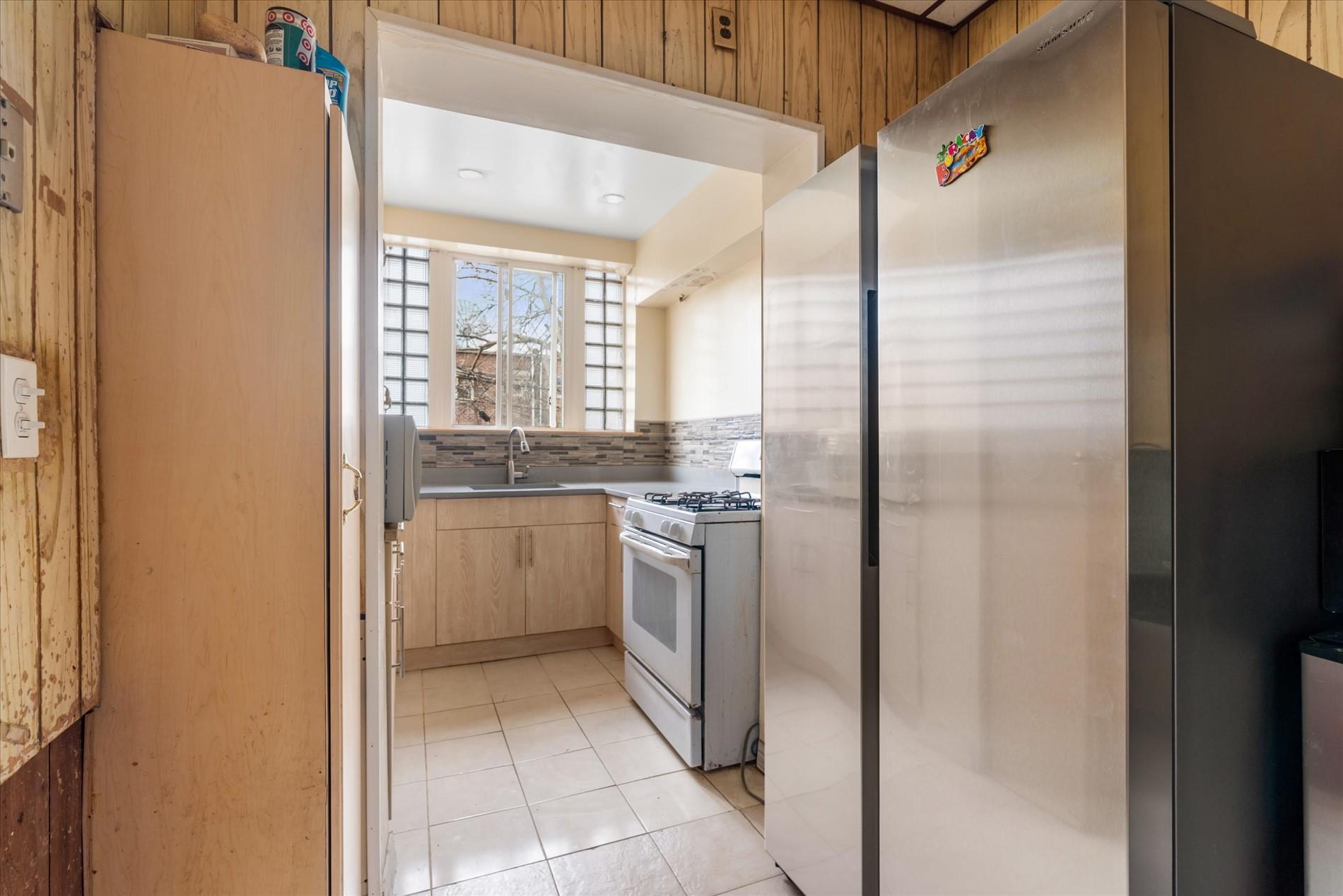 712 E 40th Street, Brooklyn, New York image 10