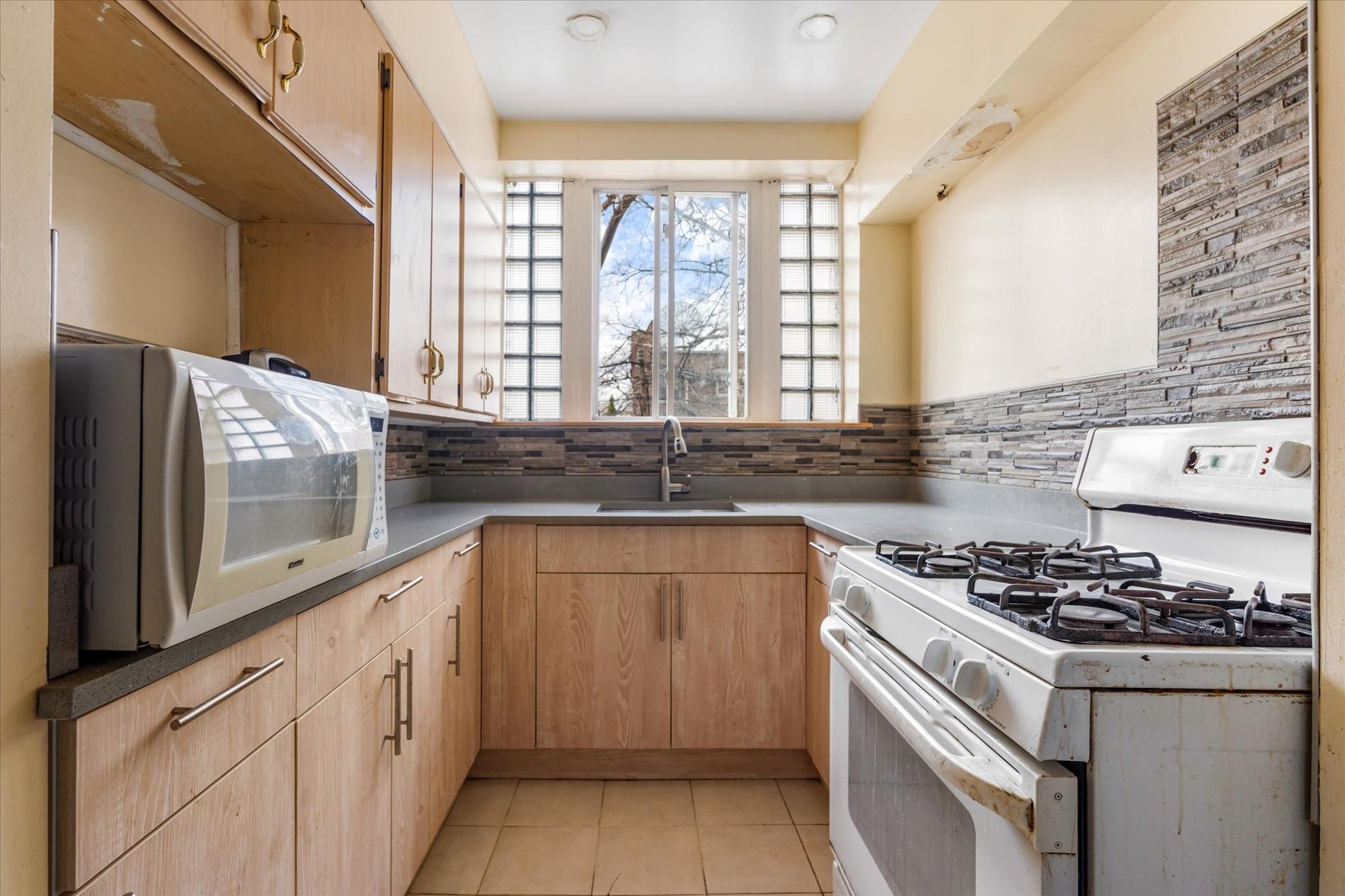 712 E 40th Street, Brooklyn, New York image 11