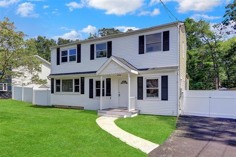 300 Prairie Drive North Babylon NY 11703
