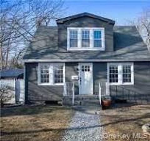 97 Berry Street Lindenhurst NY 11757