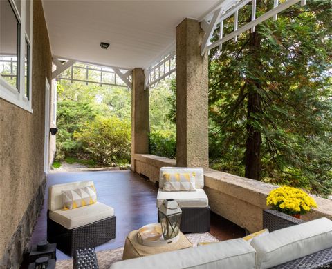 65 Circle Drive Hastings-on-Hudson NY 10706