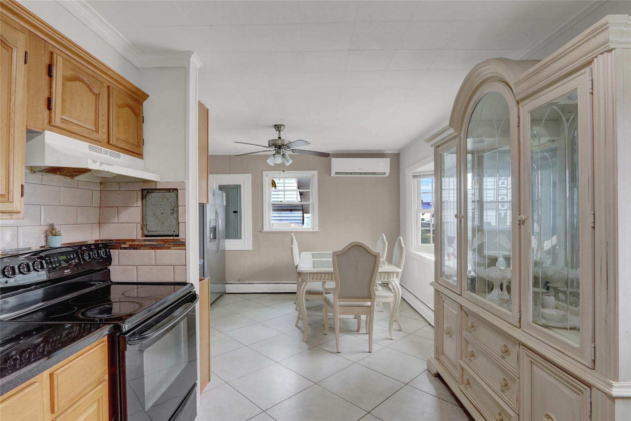 31 Clover Lane, Levittown, New York image 7