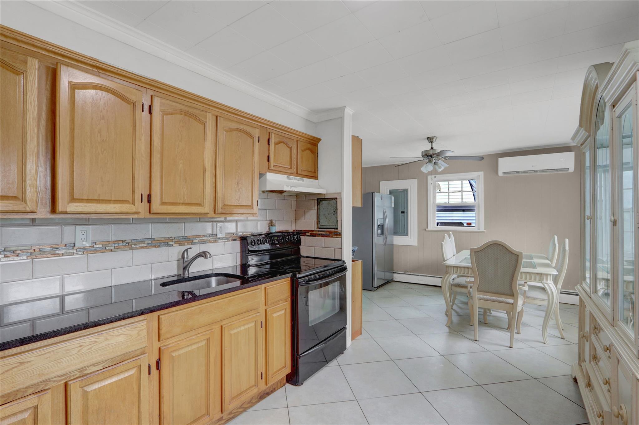 31 Clover Lane, Levittown, New York image 6