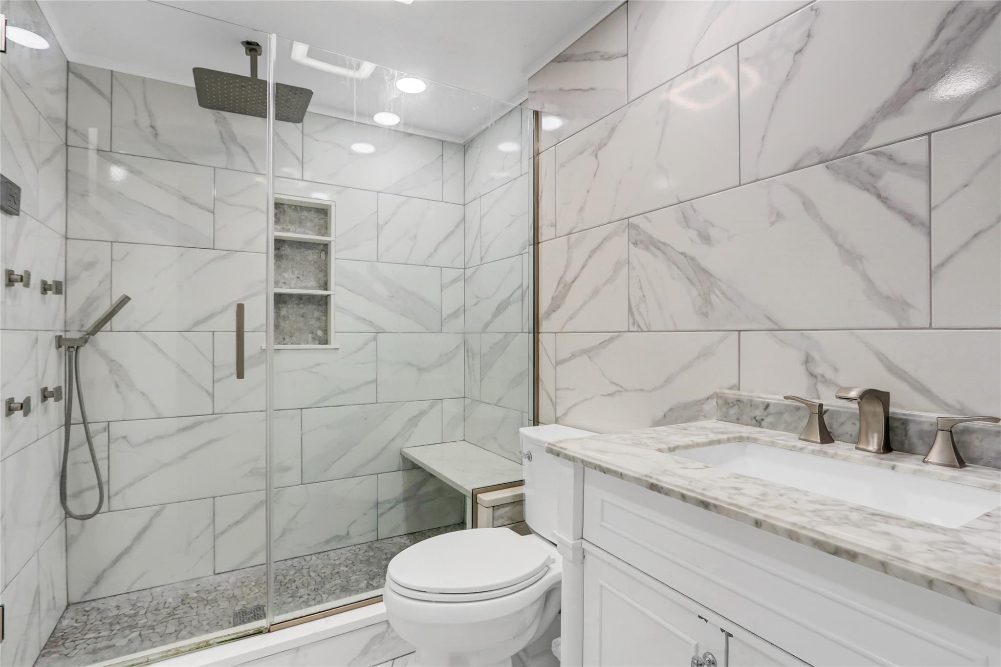 31 Clover Lane, Levittown, New York image 17