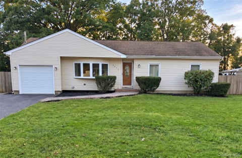 Photo of 2230 Louis Kossuth Avenue, Ronkonkoma, NY 11779 (MLS # 1059387)