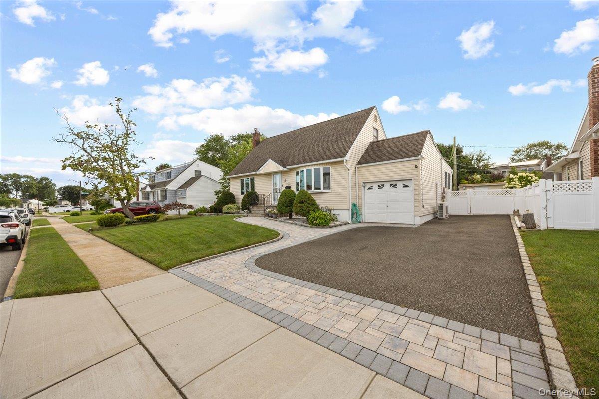 4060 Maywood Drive