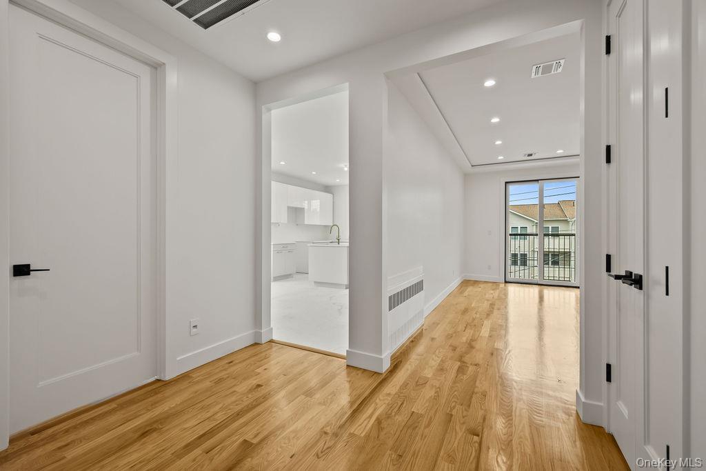 80 Twin Avenue 112