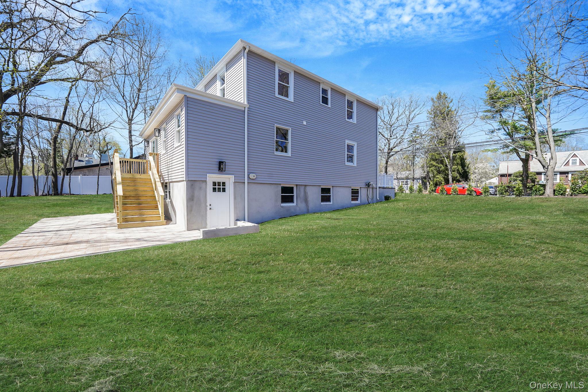 2939 N Wading River Road