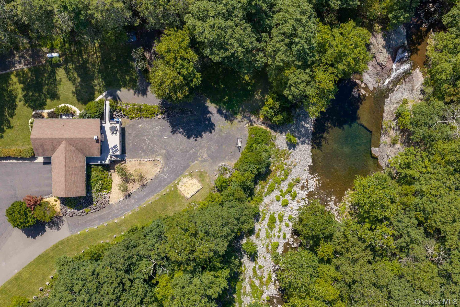 61 Woodland Falls Road