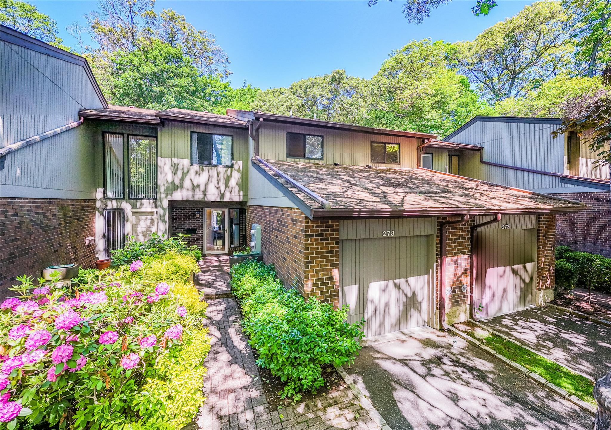 273 Vista Drive, Jericho, New York image 1