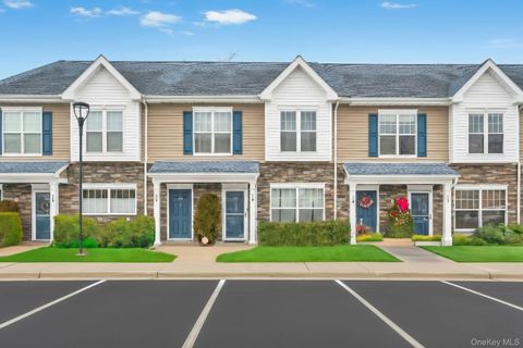 Condo For Sale - 115 Weatherby Lane<br/> Suffolk County, Central Islip, NY 11722