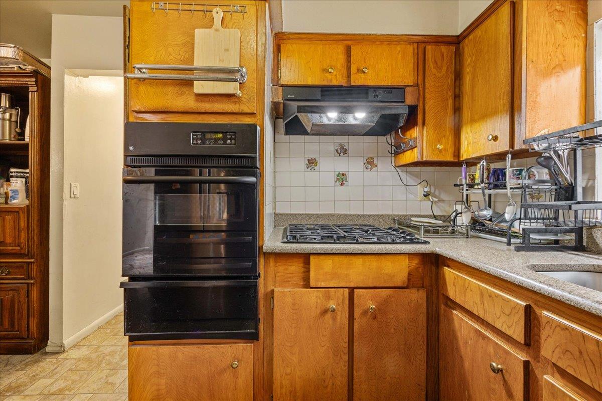3833 Amundson Avenue, Bronx, New York image 12
