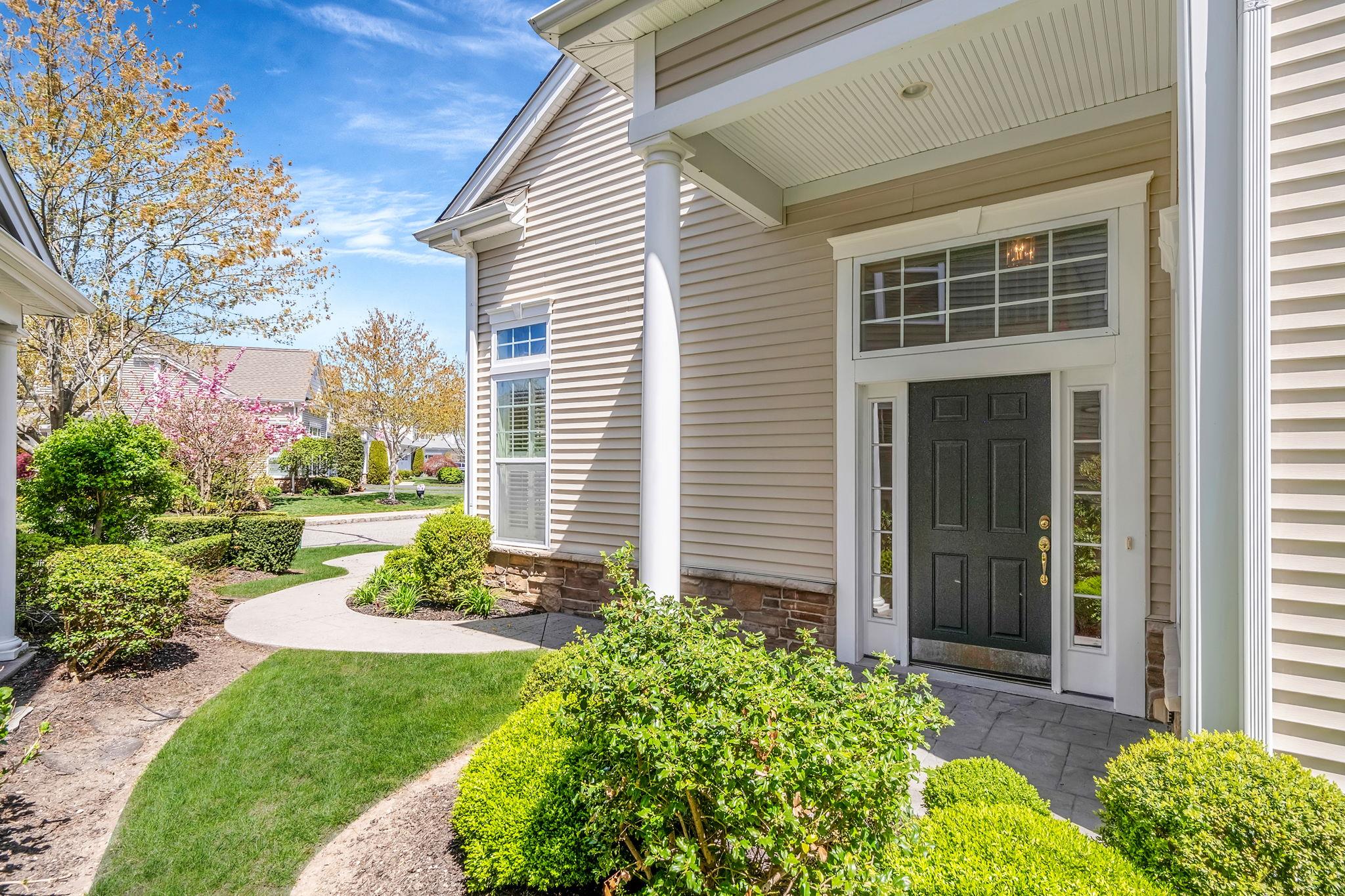 68 Encore Blvd, Eastport, New York image 4