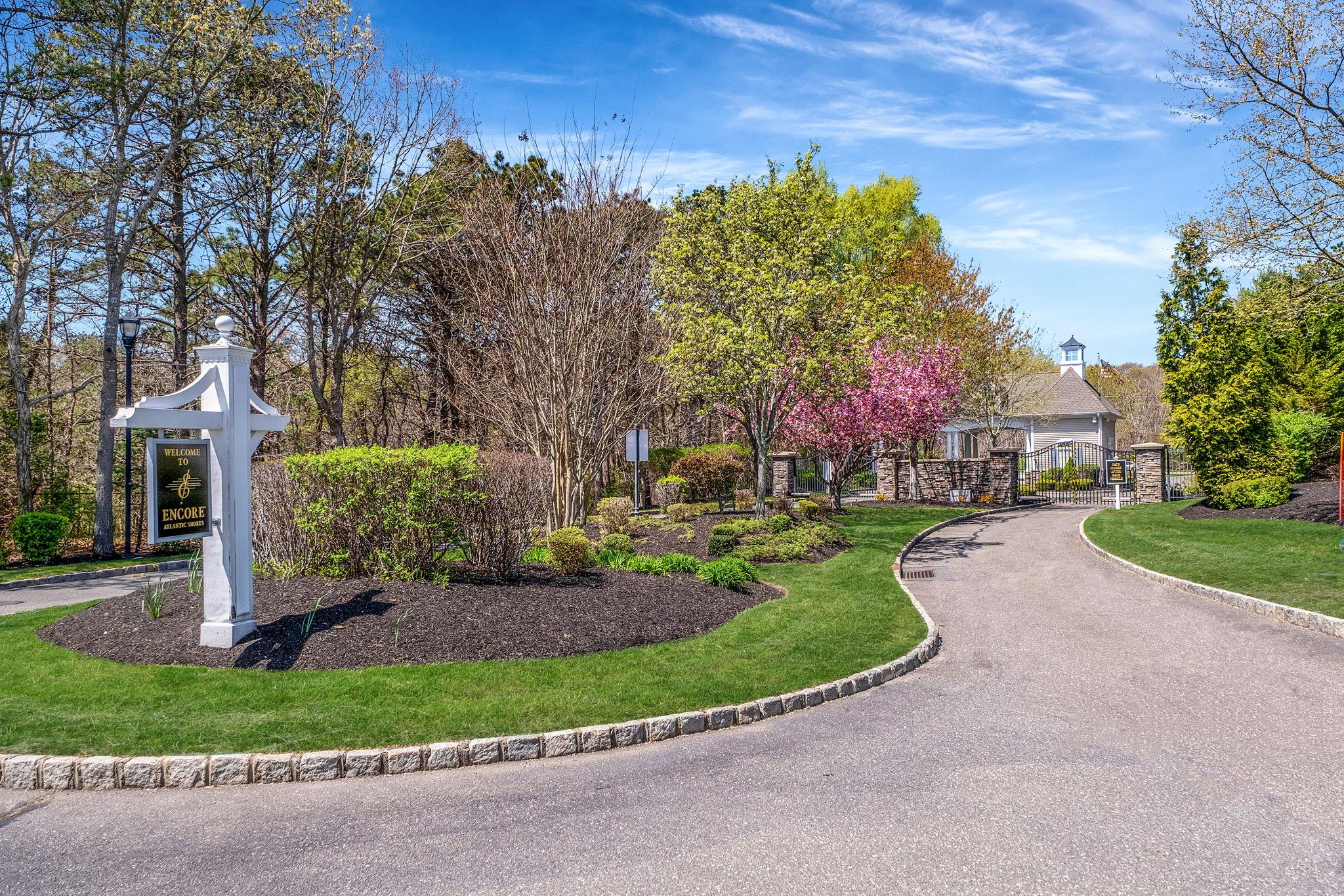 68 Encore Blvd, Eastport, New York image 7