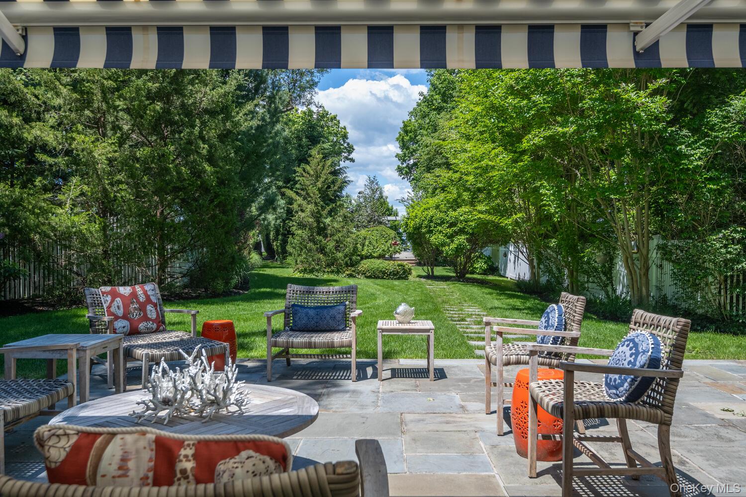 7 Cedar Lane