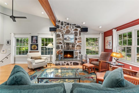 Tiny photo for 7 Giglio Court, Croton-on-Hudson, NY 10520 (MLS # 1055080)