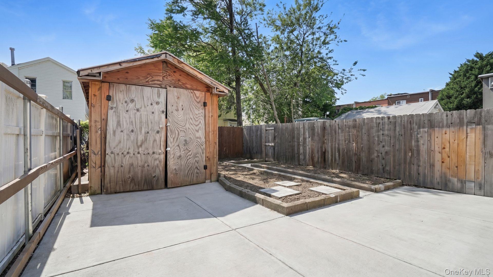 4219 Murdock Avenue
