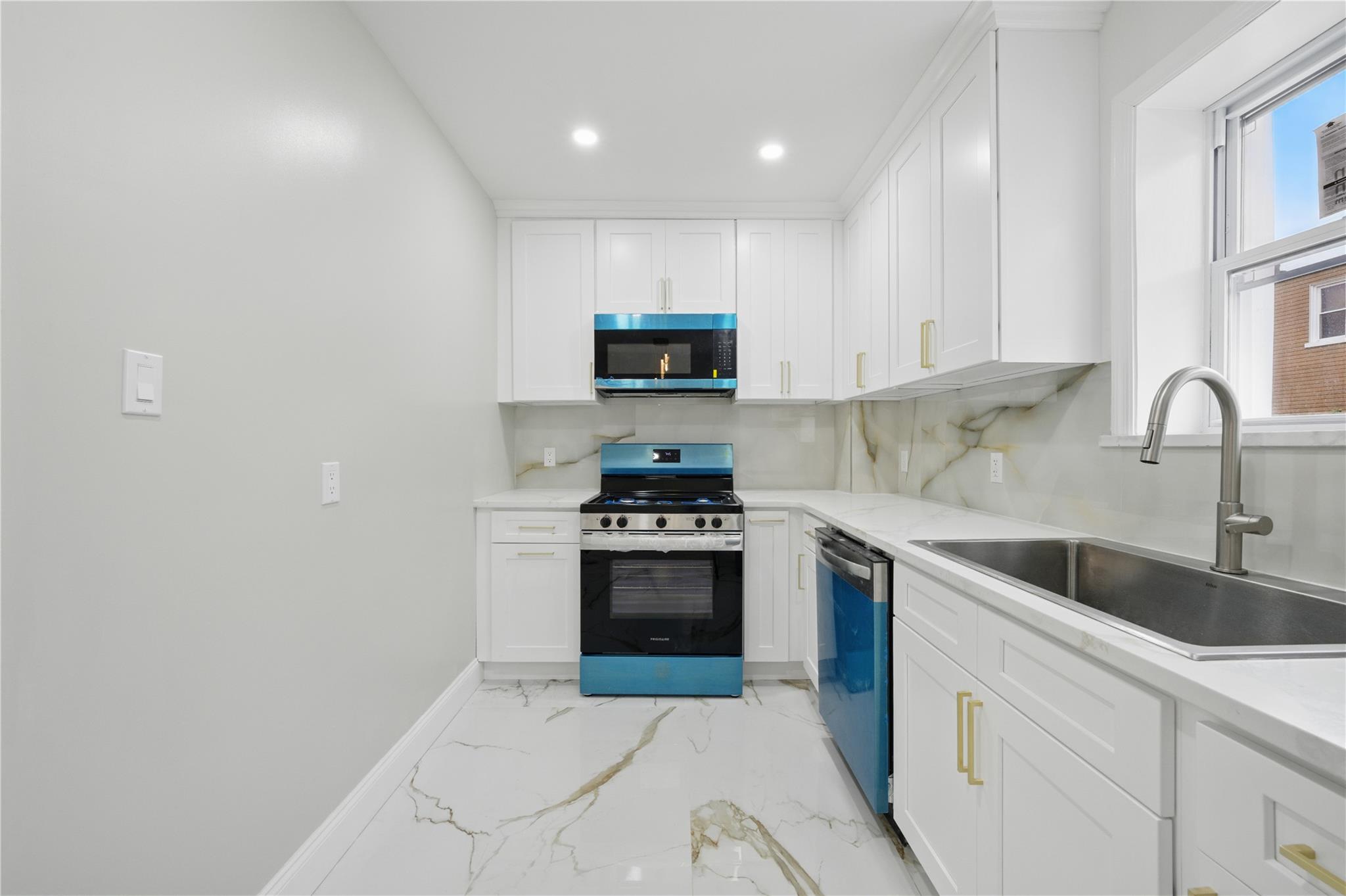 234 Quincy Avenue, Bronx, New York image 11