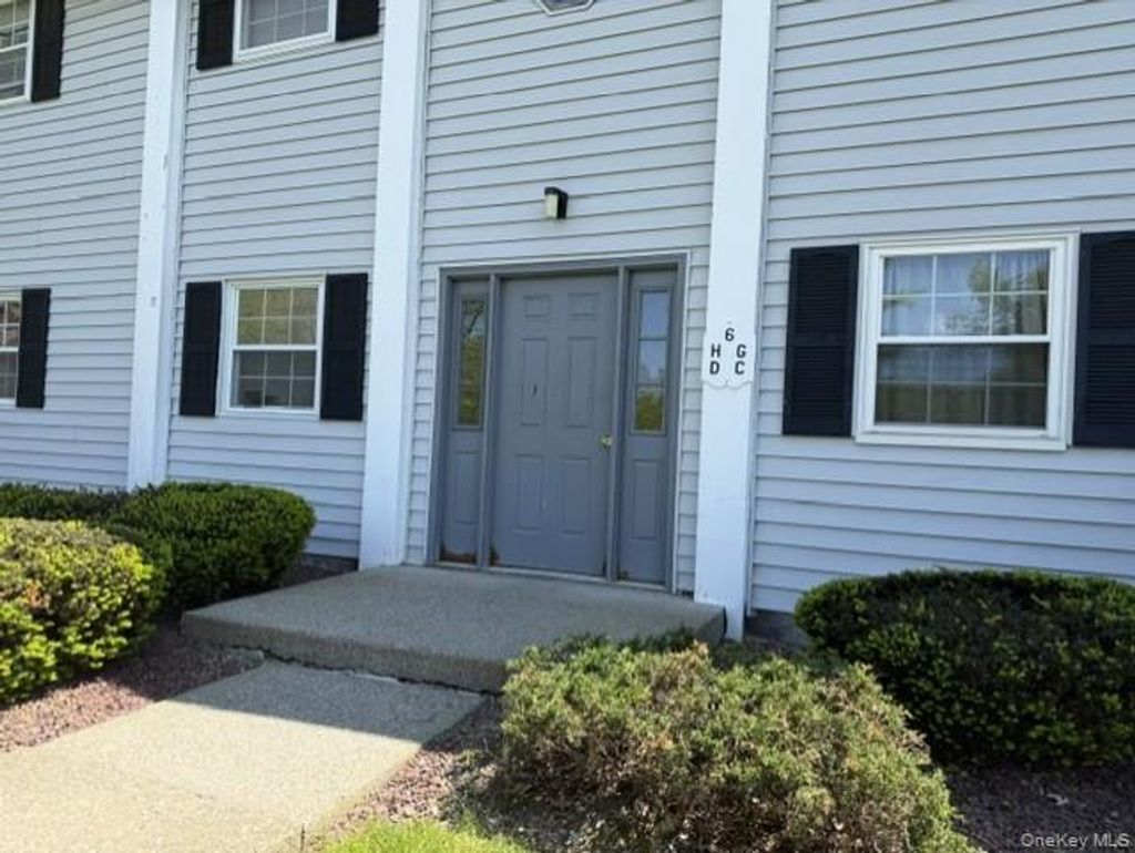 Photo of 6 Yew Court #H, Fishkill, NY 12524 (MLS # 1000942)