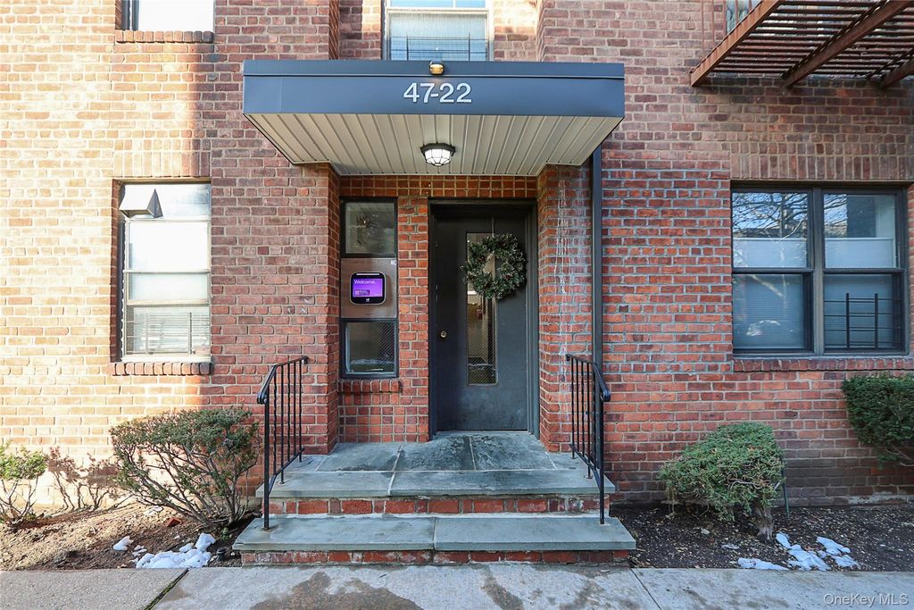 Photo of 47-22 215 Place Pl #2C, Bayside, NY 11361 (MLS # 945205)