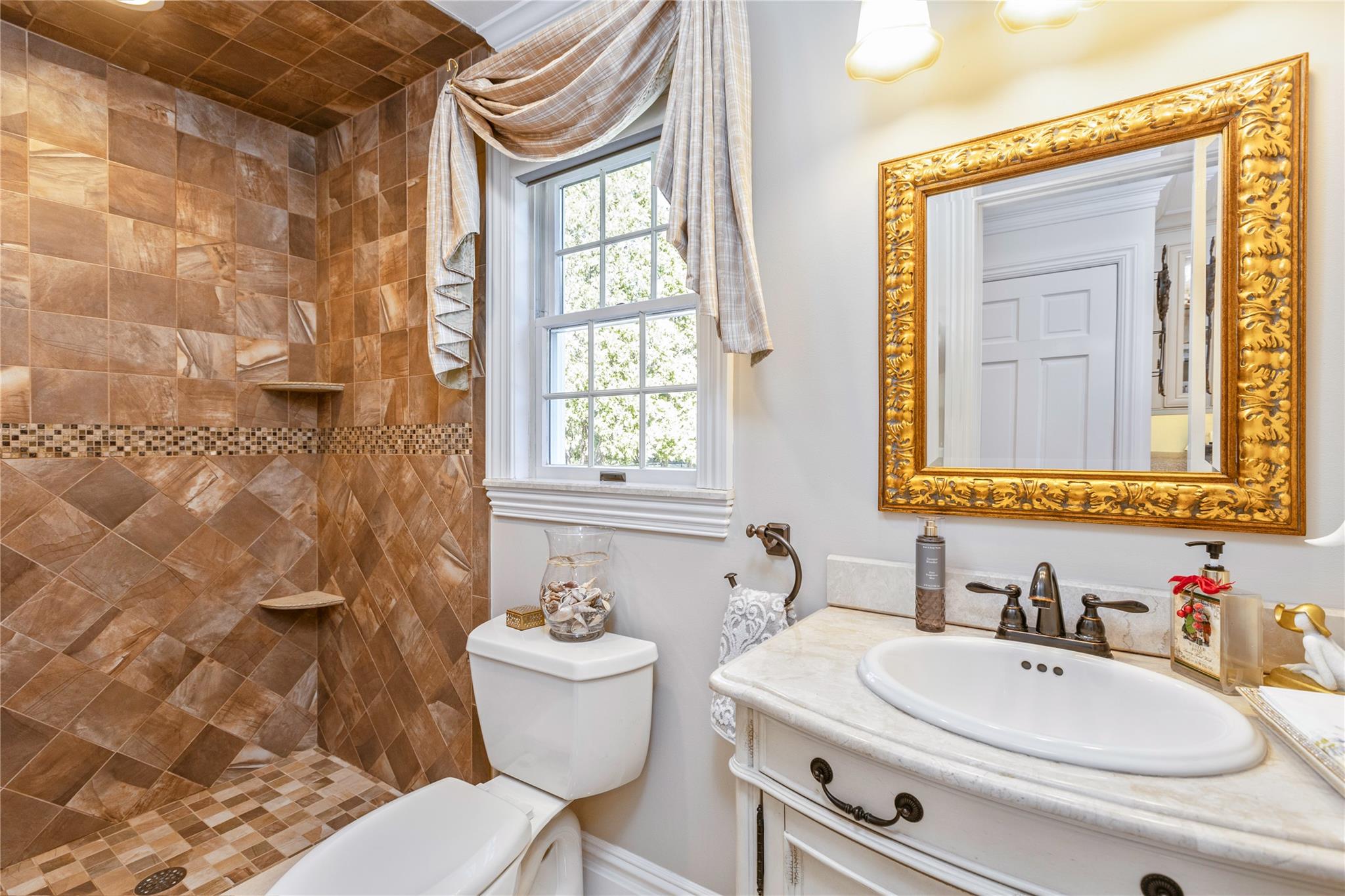 26 Heide Court, Saint James, New York image 18