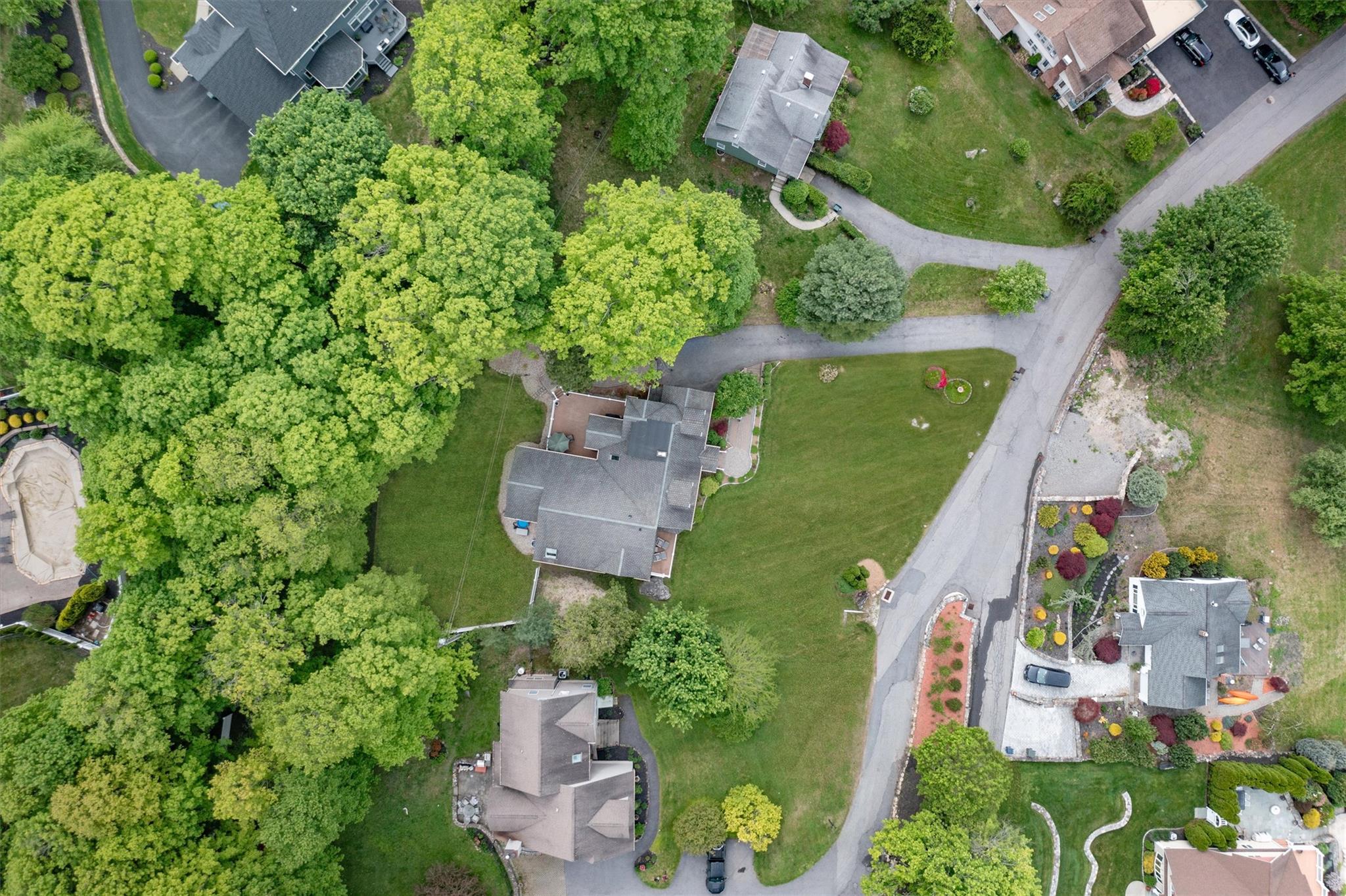 12 Leeside Road, Carmel, Ohio image 44