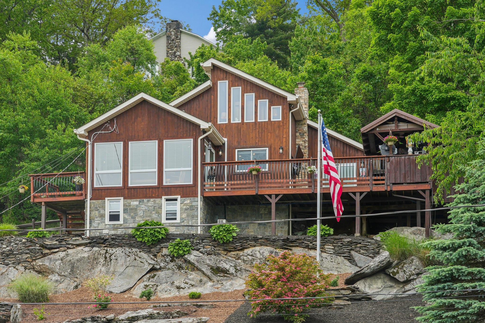 Property for Sale at Brook Trail, Greenwood Lake, New York - Bedrooms: 2 
Bathrooms: 2 
Rooms: 5  - $639,000