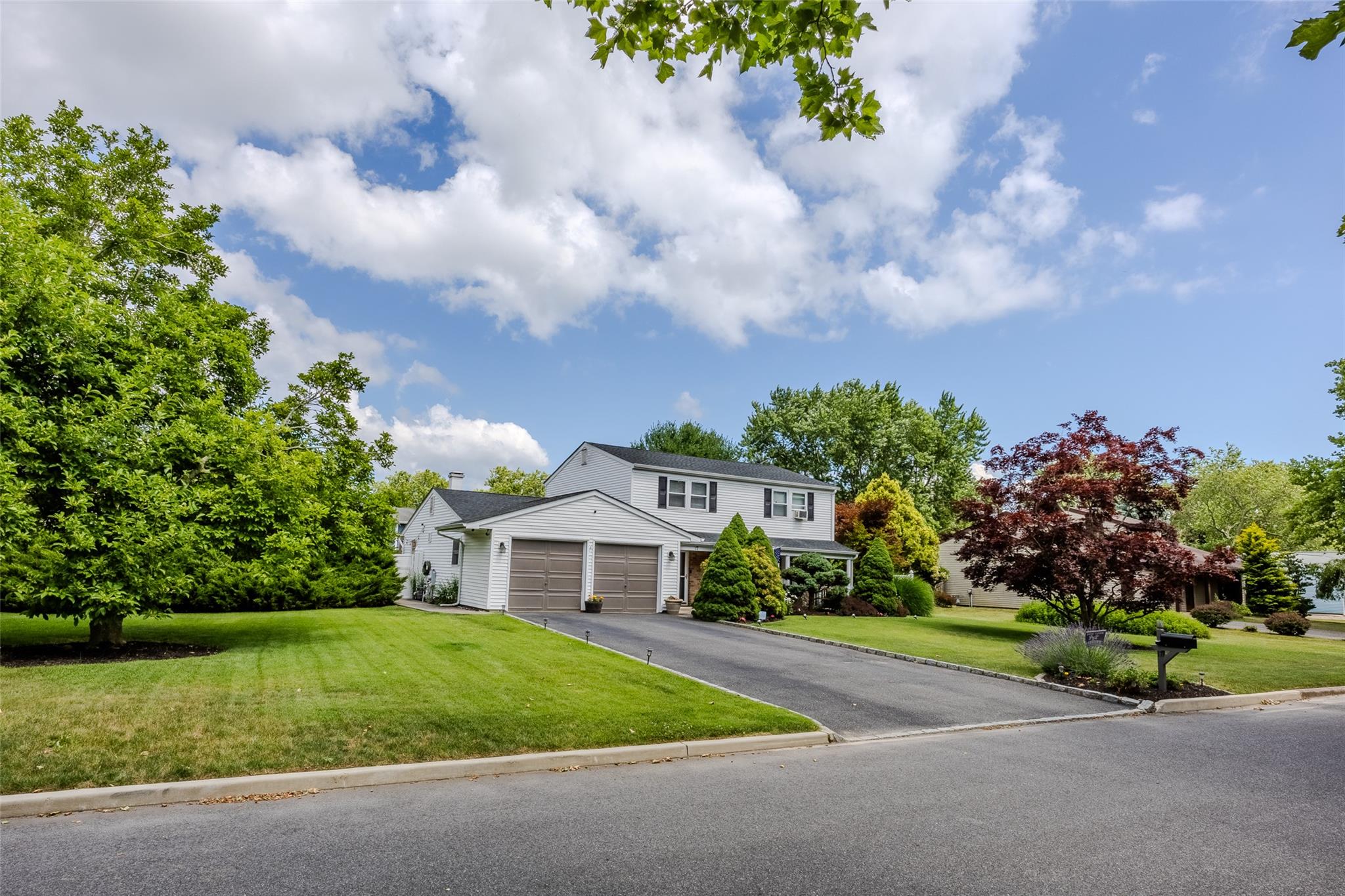 17 Daytona Beach Place, Coram, New York image 3