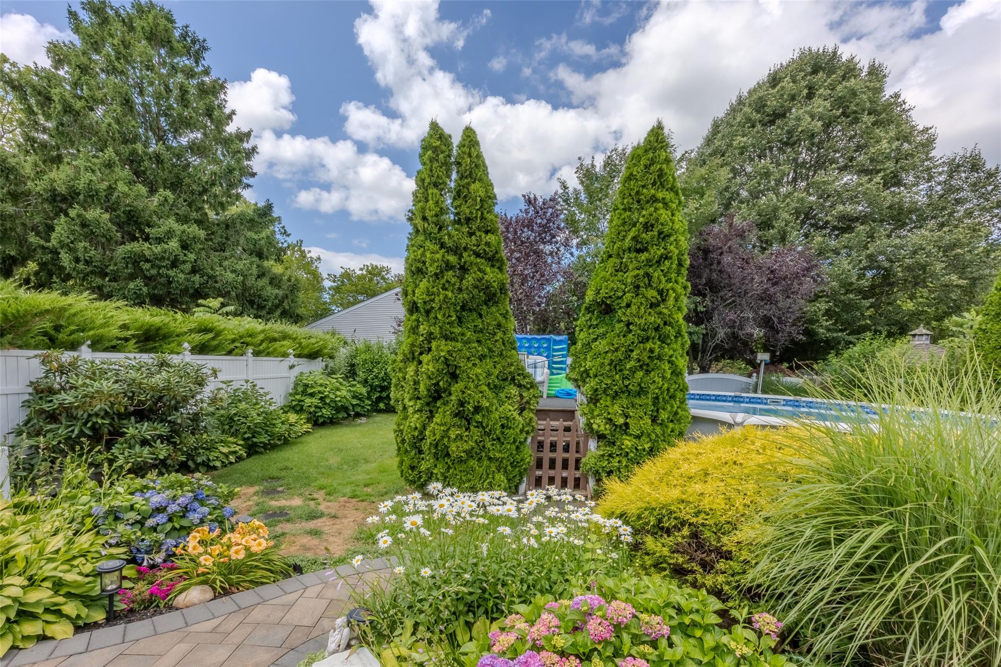 17 Daytona Beach Place, Coram, New York image 34