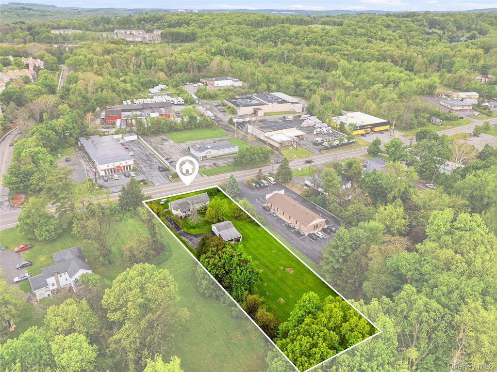 Photo of 309 Windsor Highway, New Windsor, NY 12553 (MLS # 000085)